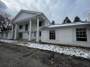 210 Woodberry Dr, Bloomfield Hills, MI