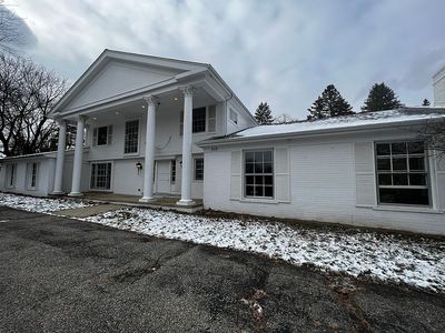 210 Woodberry Dr, Bloomfield Hills, MI, 48304