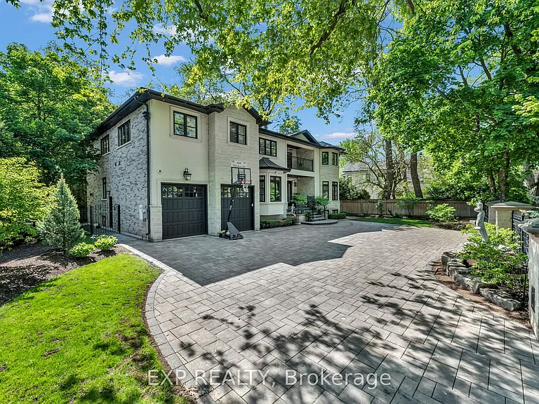 606 Lakeshore Rd W — Photo 3