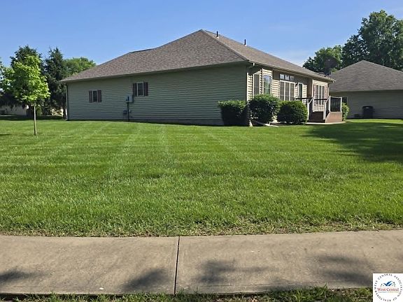 3rd image of 801 E Virginia Pl