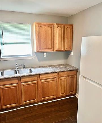 2nd image of 4407 Lonely Oak Dr #A