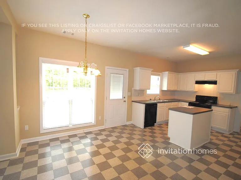 3740 Cranford Ct SW — Photo 4