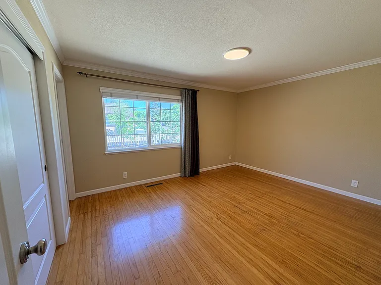 1695 Merrill Dr — Photo 16