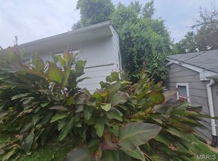 7415 Castro Dr, Saint Louis, MO 63135