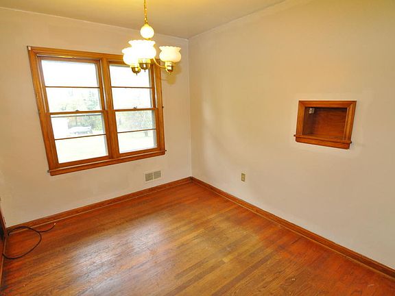 5th image of 8014 Enon Dr