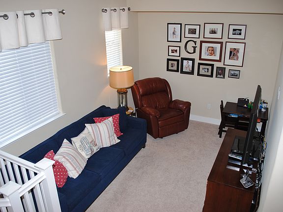 4th image of 17090 Saint Anne Ln