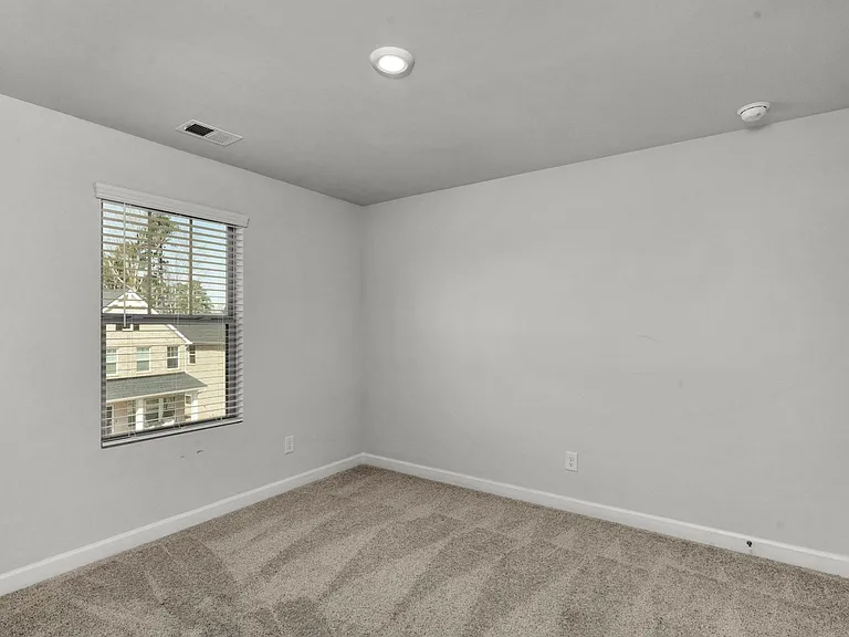 3109 Lisburn St — Photo 29