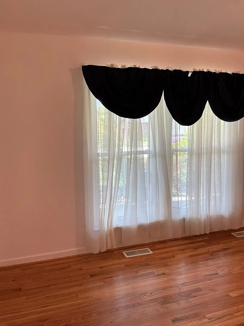Move in Ready — Photo 4
