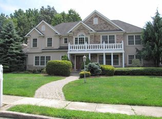 5 Winnipeg Ct, Morganville, NJ 07751