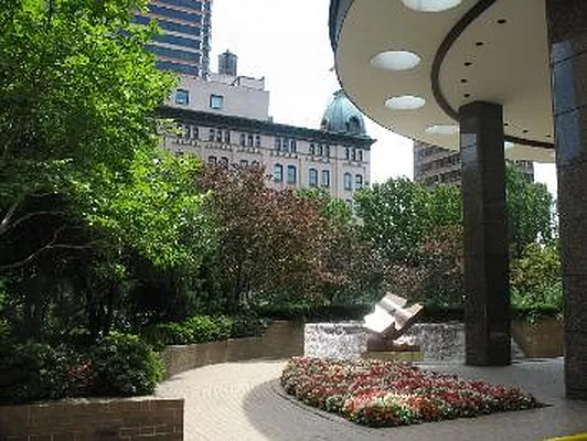 Rented by Vipler Realty | media 42