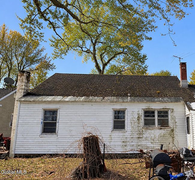 3rd image of 7110 Buckley Road