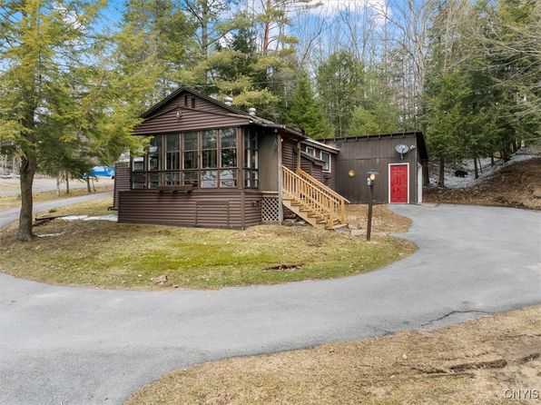 2 Shady Ln, Inlet, NY 13360