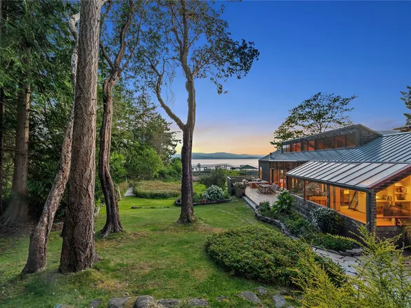 68 C McKenzie Cres, Southern Gulf Islands, BC V8L 5Y7