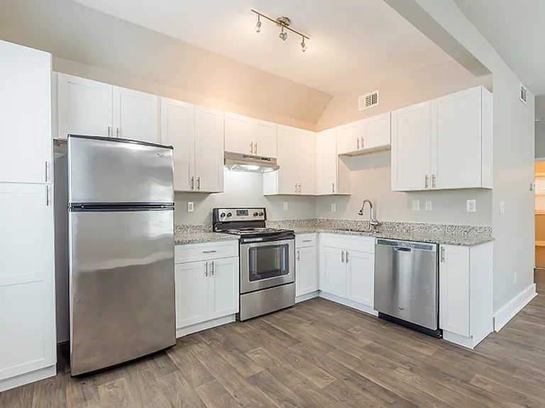 41 Clairview Dr — Photo 1