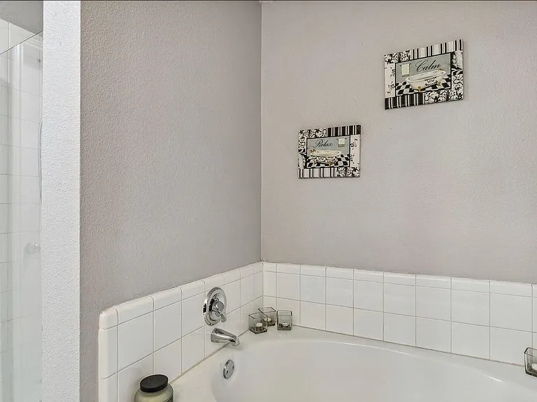 2453 Graystone Dr — Photo 8