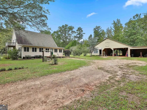 225 Glen Echo Dr, Jackson, GA 30233