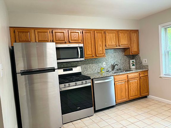 5th image of 2305 Taylorsville Rd #2