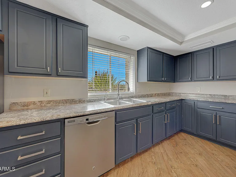 6914 E Highland Rd — Photo 13