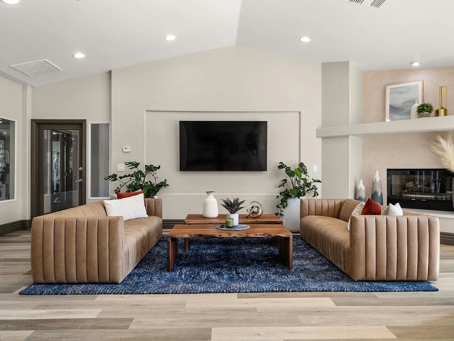 Canyon Vista — Photo 4