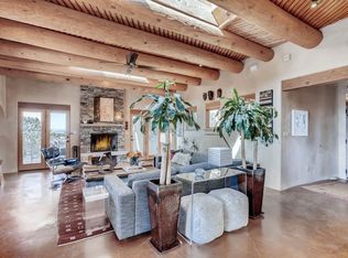 2 Quedo Rd, Santa Fe, NM 87508