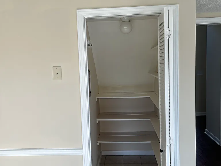 31 Springfield Ct — Photo 19