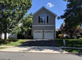 513 Madison Dr, Stewartsville, NJ