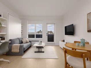 2450 Garden Dr #419, Vancouver, BC V5N4Y6