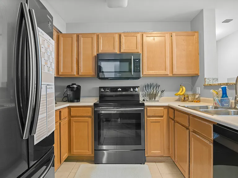 345 N La Salle Dr #405 — Photo 3