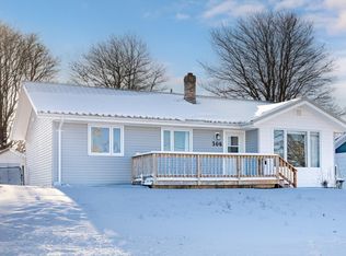 306 N Queen Elizabeth Dr, Charlottetown, PE C1A 3B5