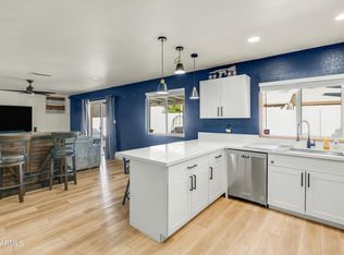 2628 W ROVEEN Avenue, Phoenix, AZ 85029