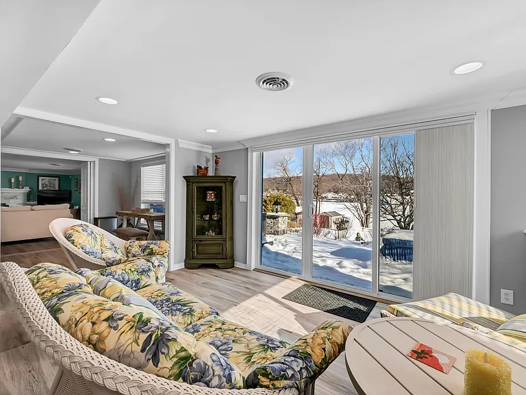 N Lake Shore Dr — Photo 55