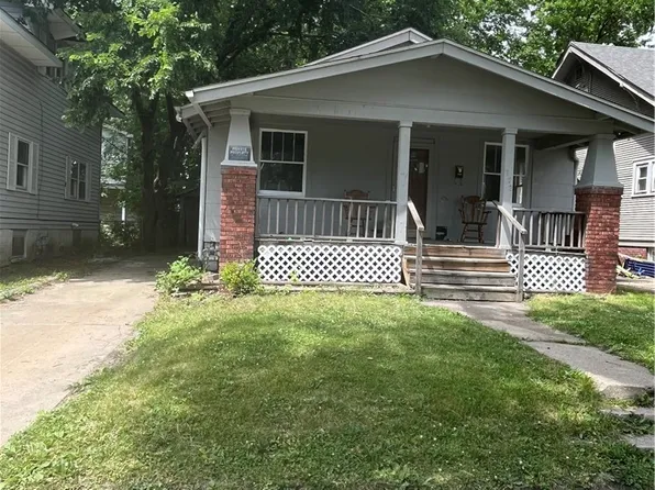 712 W Waggoner St, Decatur, IL 62526