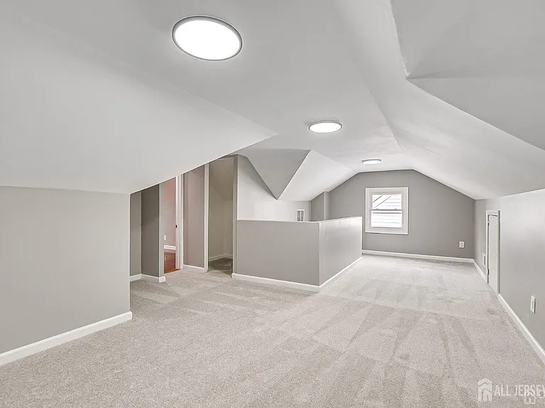 48 Johnson Pl — Photo 24