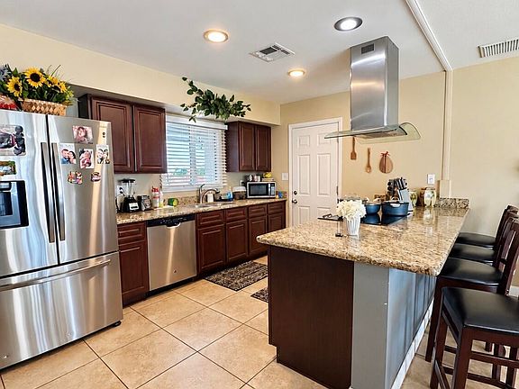 5th image of 3411 W REDFIELD Road