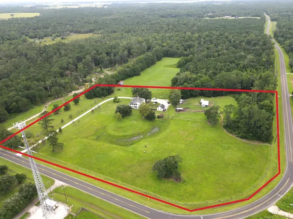 8334 Fm 562, Anahuac, TX 77514