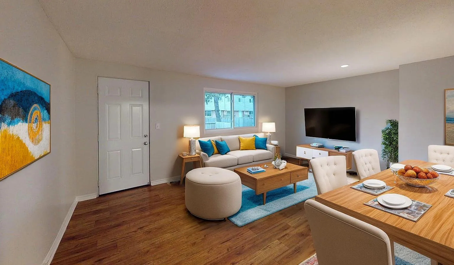 3 bed, $1,895 — Photo 1
