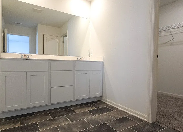 7828 W 105th Pl — Photo 9
