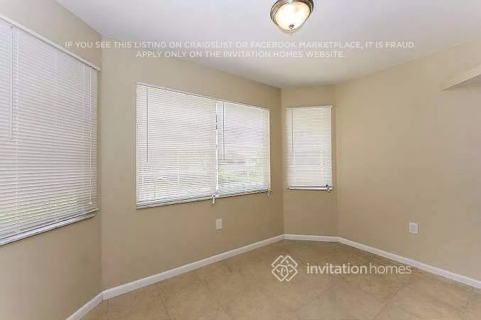630 SW 29th St — Photo 8