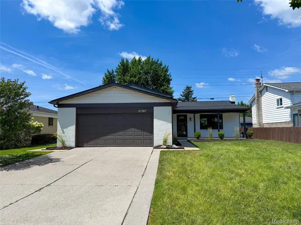 47387 Royal Rd, Macomb, MI 48044