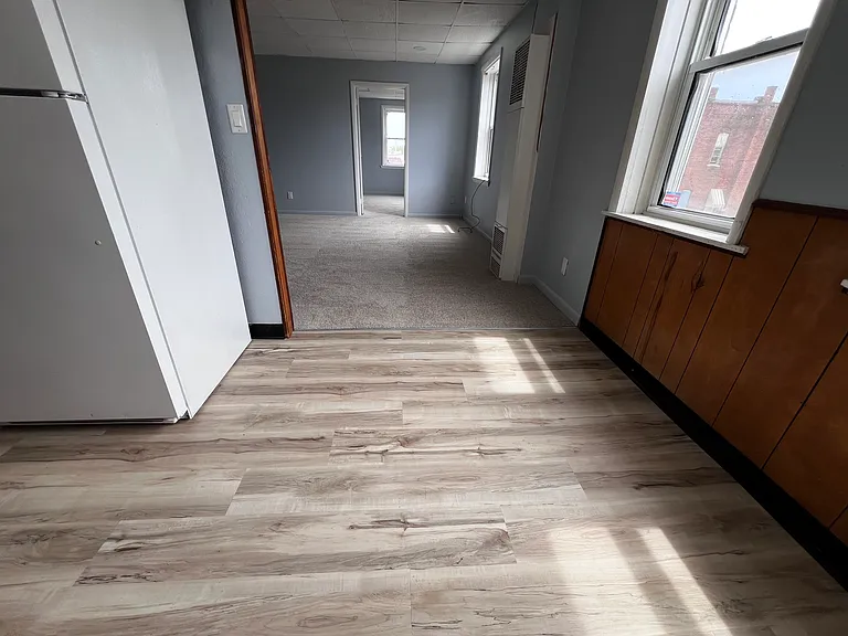 204 W Washington St #2 — Photo 8