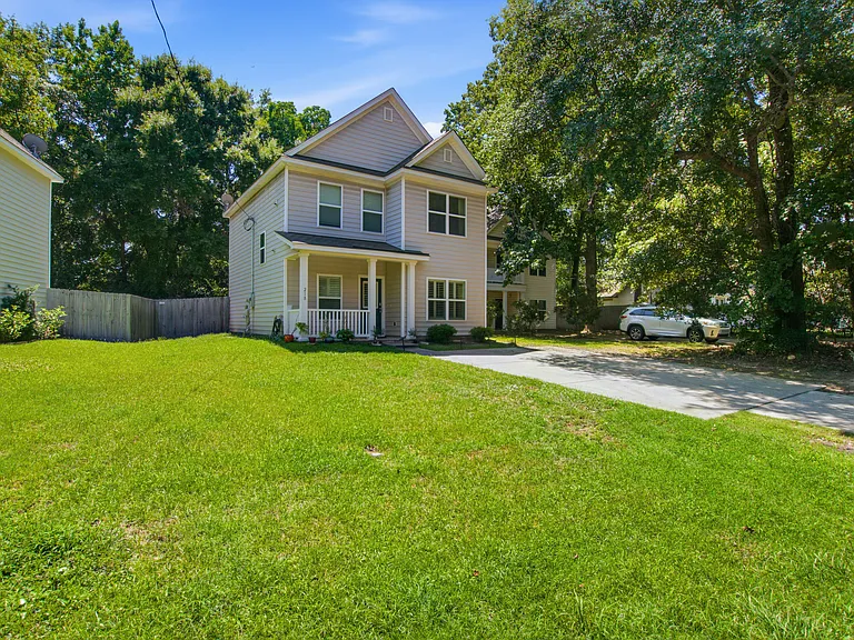 21 Oak Forest Dr #B — Photo 14