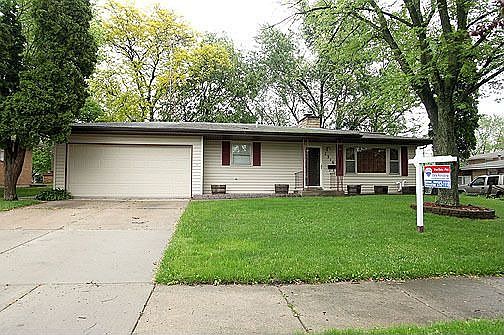1st image of 1316 Royal Dr