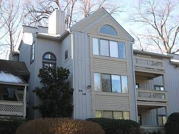 1st image of 906 Windbrooke Dr #906