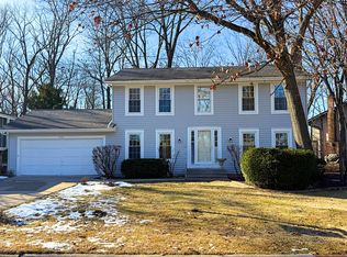 1893 Carriage Hill Rd, Lisle, IL 60532