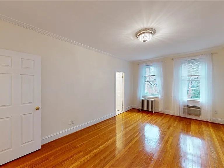 311 Tappan St #3 — Photo 27