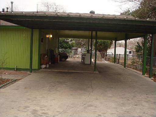 4th image of 6018 Castle View Dr