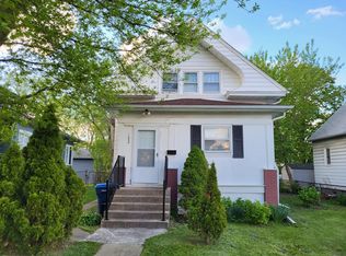 1004 Argonne Dr, North Chicago, IL