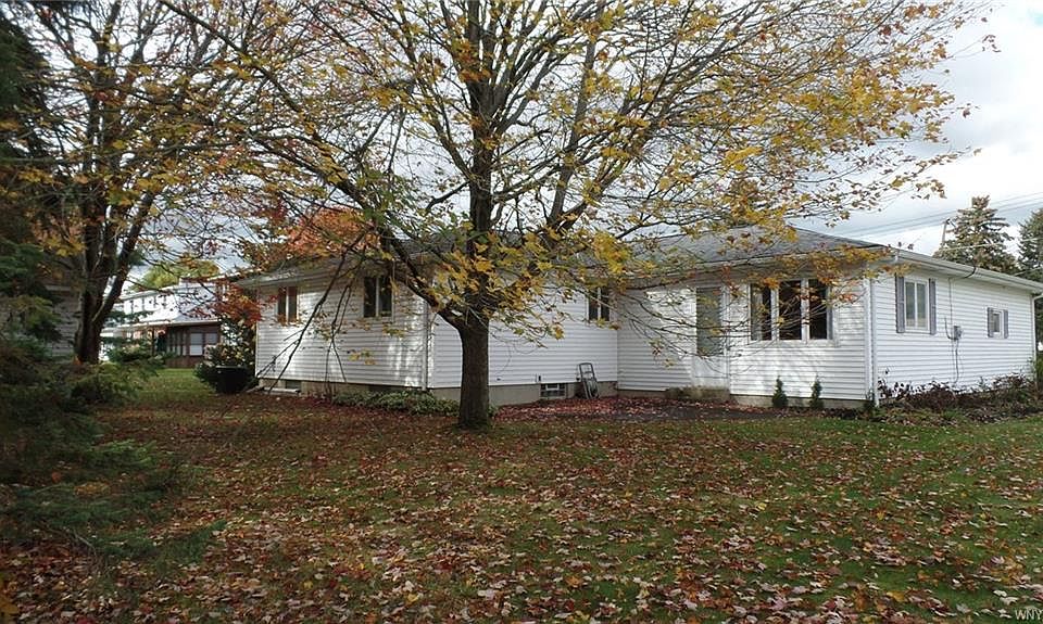 2nd image of 4577 Soda Pkwy