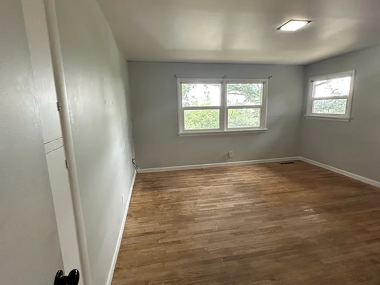 1725 NE Upper Dr — Photo 18