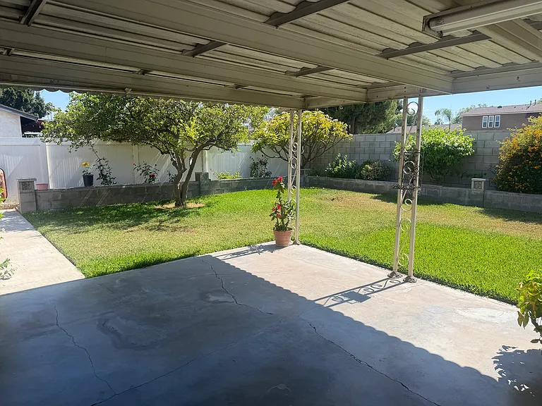 Ellery Dr — Photo 4